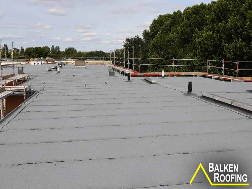 Preventing Issues From Forming In Your Flat Roof